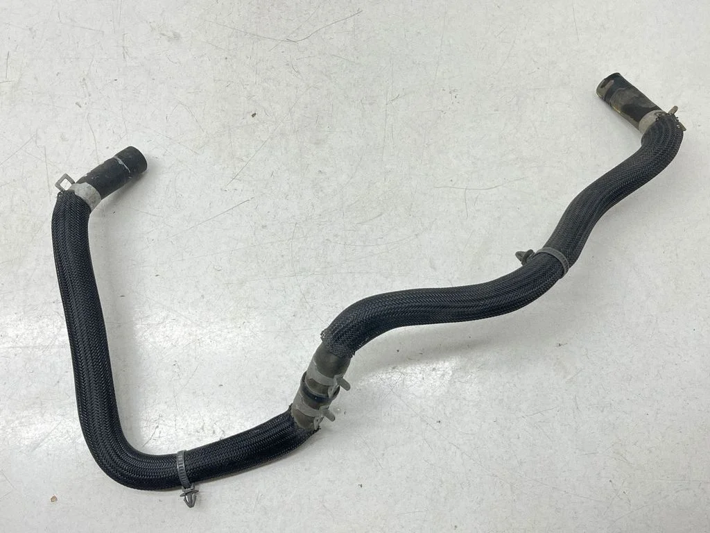 Engine coolant pipe/hose