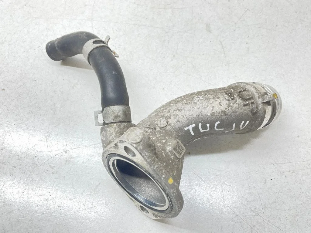 Engine coolant pipe/hose 254632M800