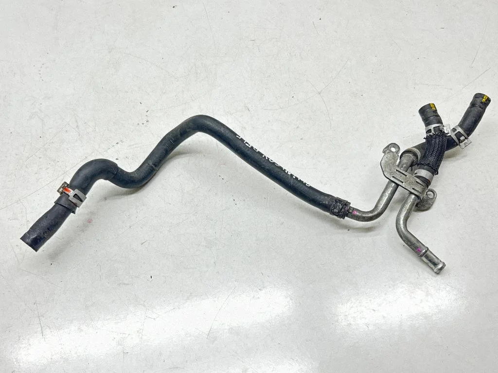 Engine coolant pipe/hose 200520