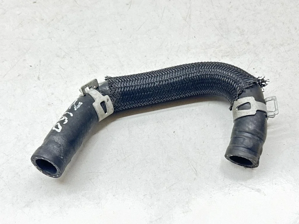 Engine coolant pipe/hose