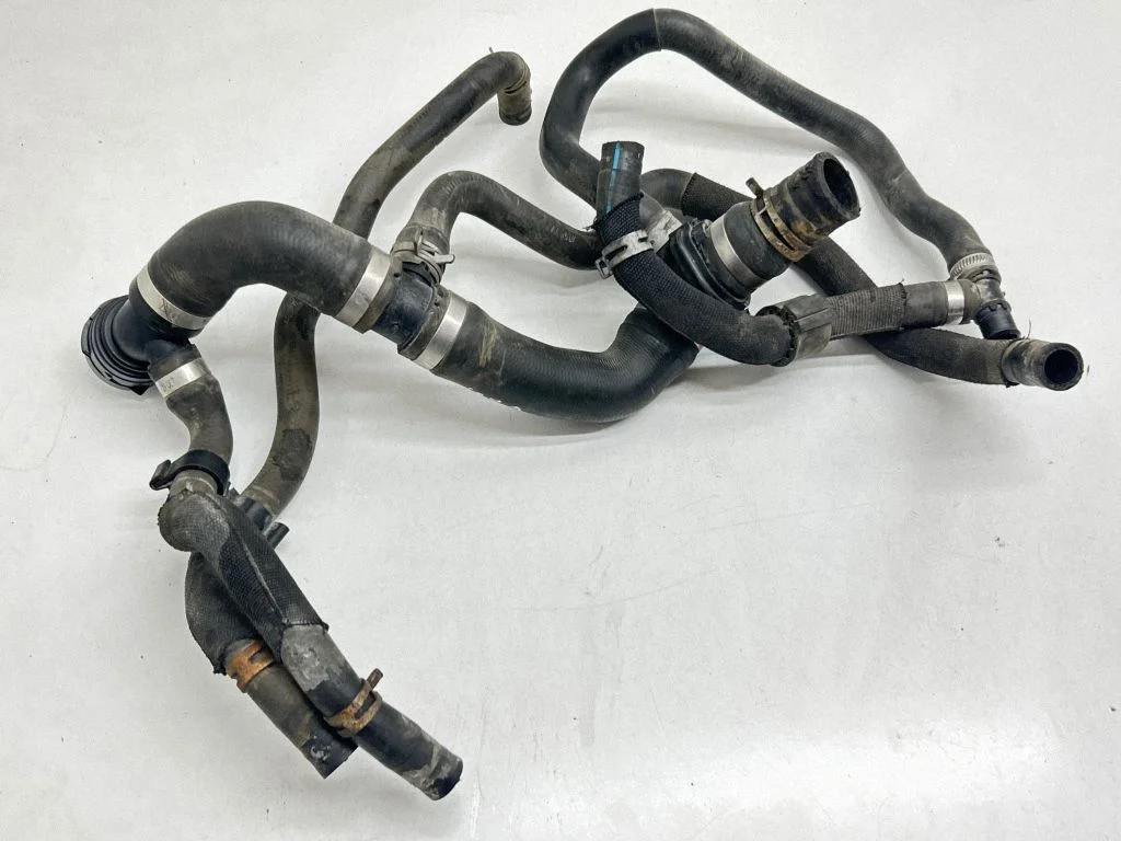 Engine coolant pipe/hose 31368856
