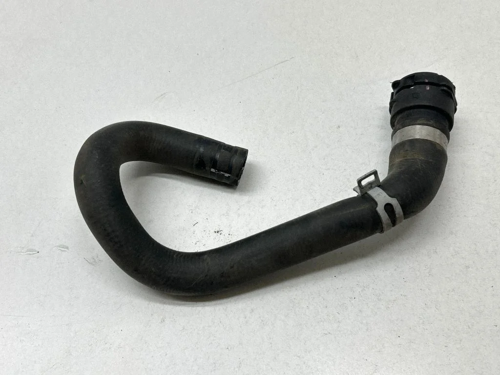 Engine coolant pipe/hose 8888627392