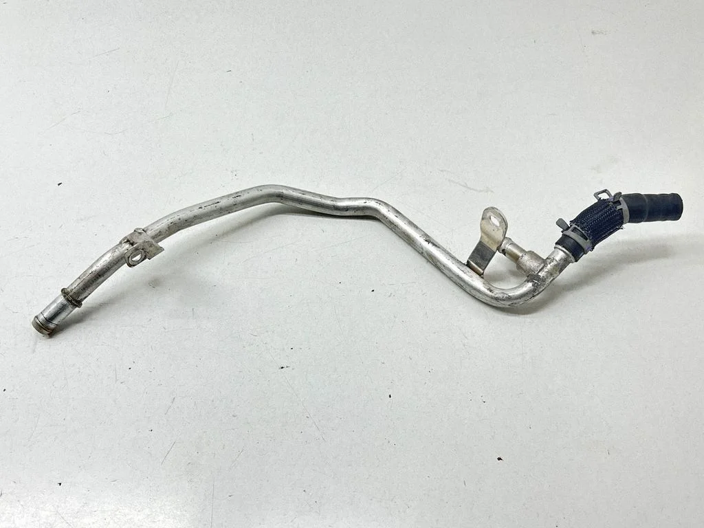 Engine coolant pipe/hose 68276702AA