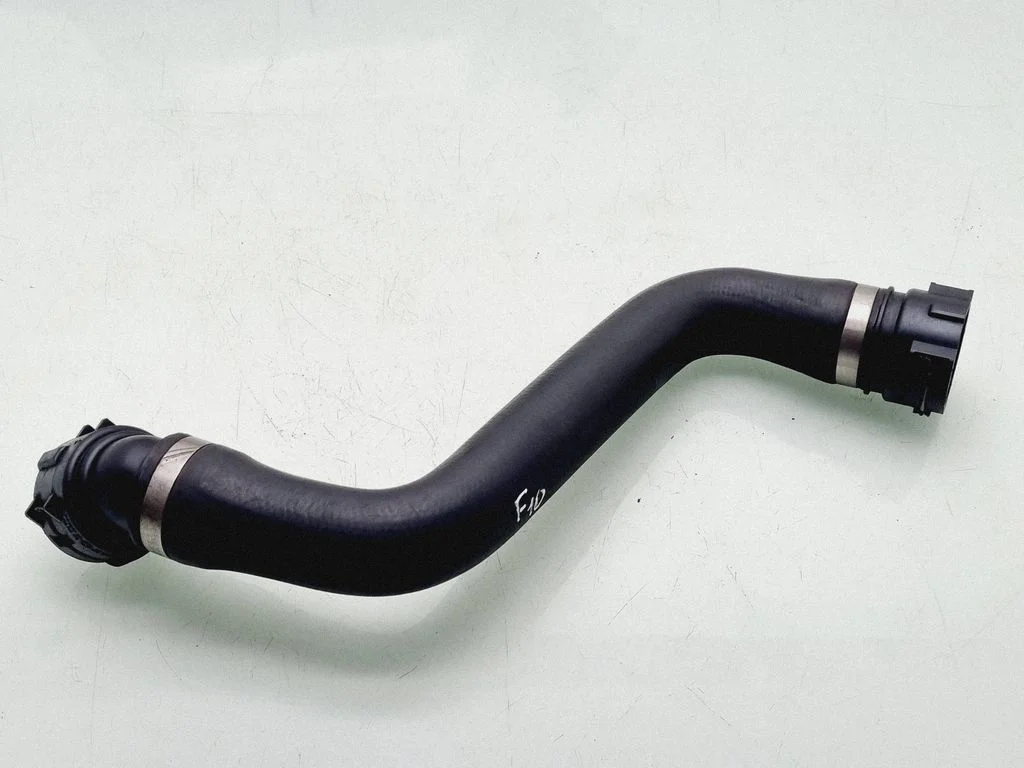Engine coolant pipe/hose 17127809821