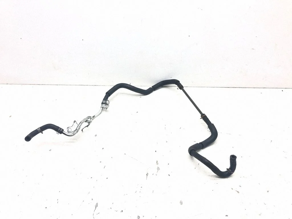 Engine coolant pipe/hose
