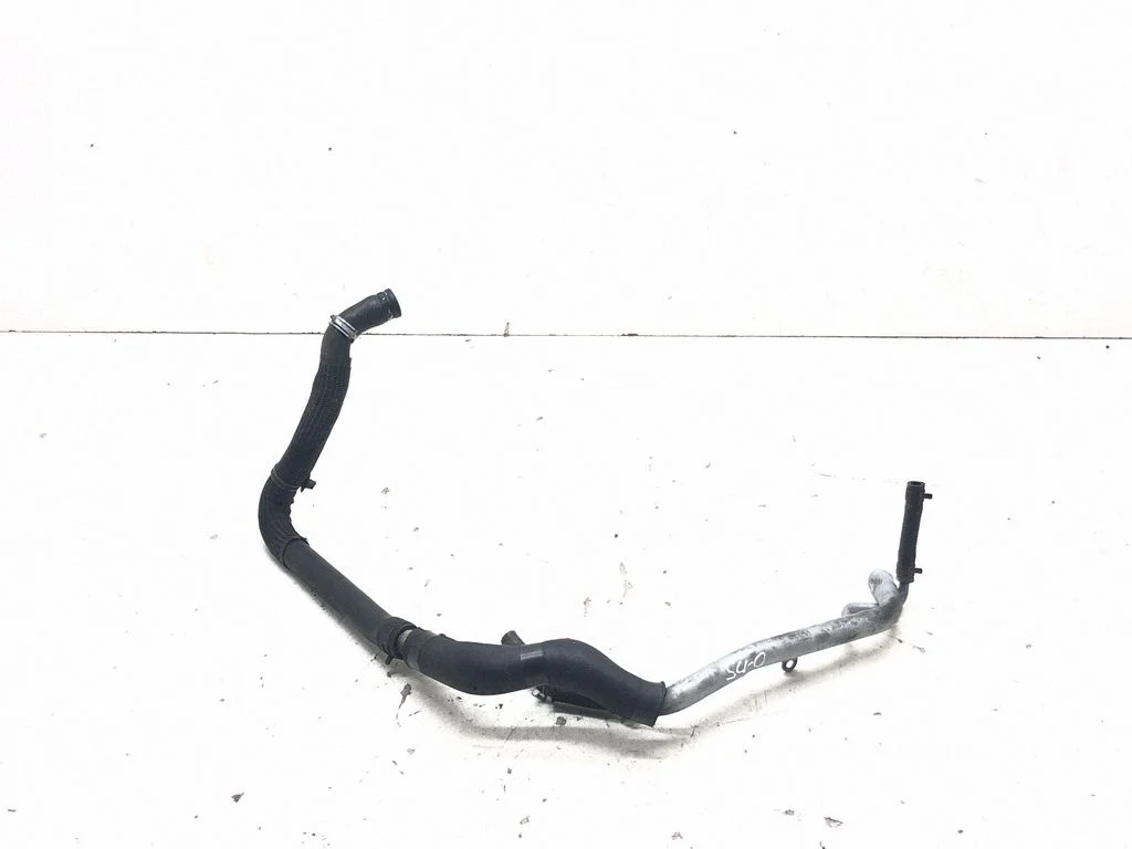 Engine coolant pipe/hose