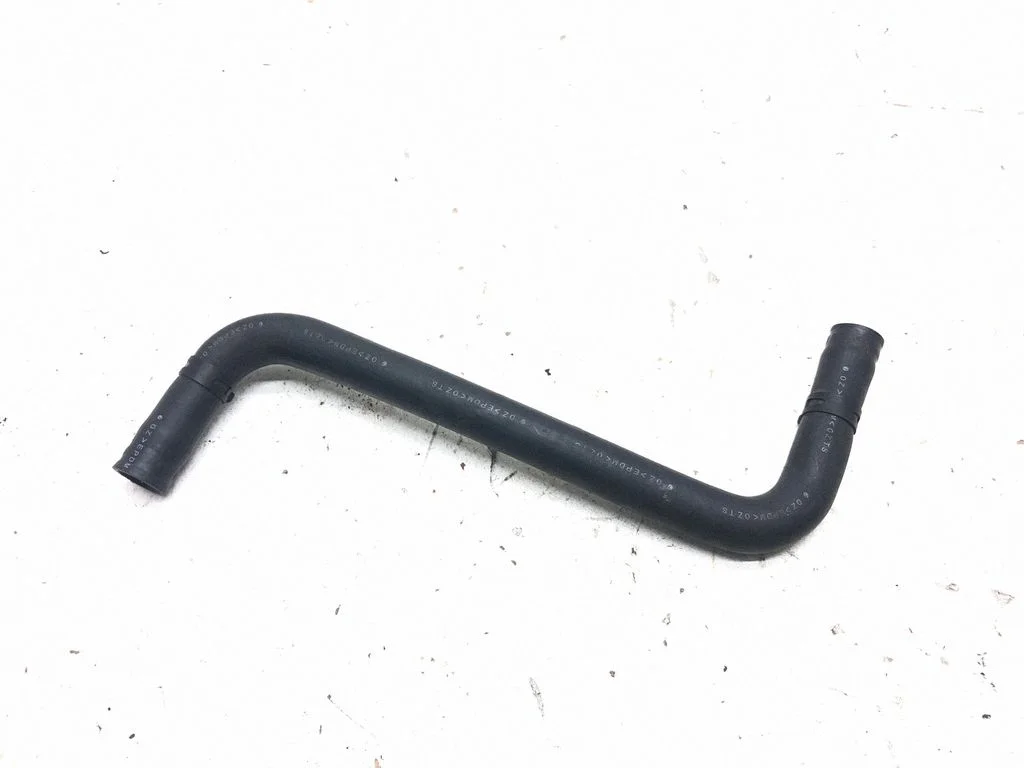 Engine coolant pipe/hose