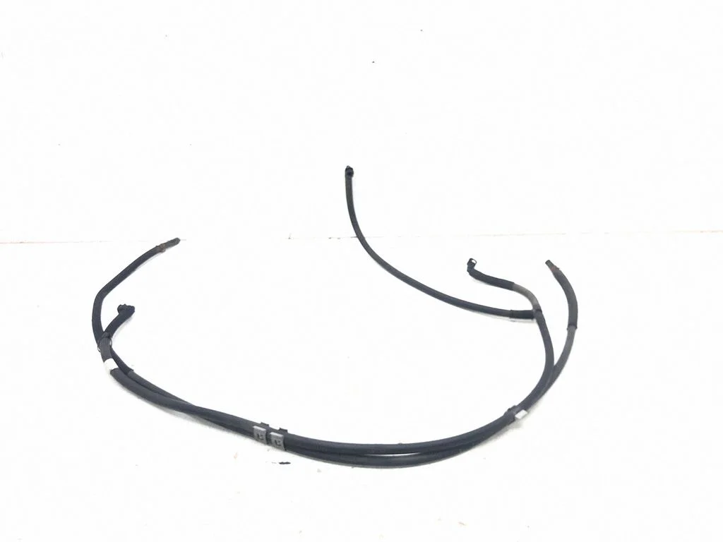 Motora dzesēšanas caurule (-es)/šļūtene (-es) A2048300996