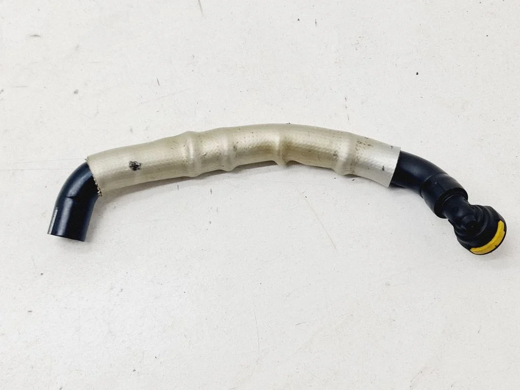 Engine coolant pipe/hose