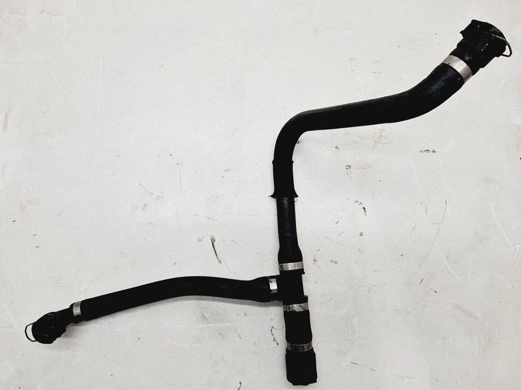 Engine coolant pipe/hose 17122249491