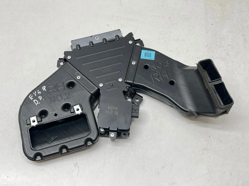 Cabin air duct channel 97372CV101