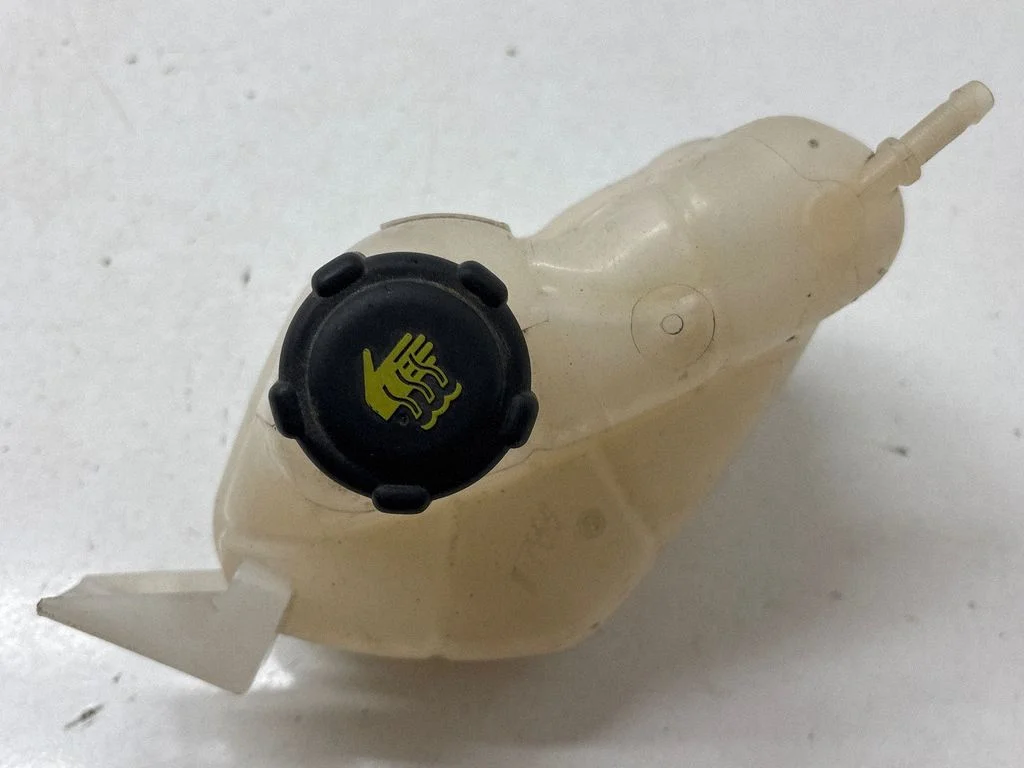 Coolant expansion tank/reservoir 217114EA0A