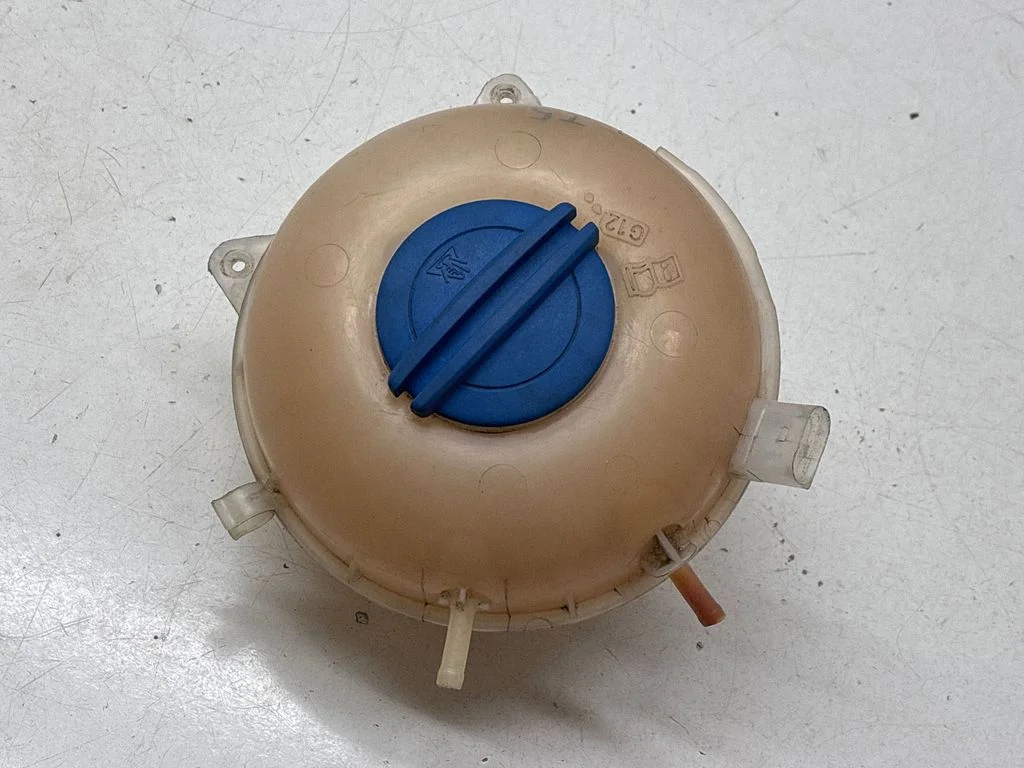 Coolant expansion tank/reservoir 7H0121407C