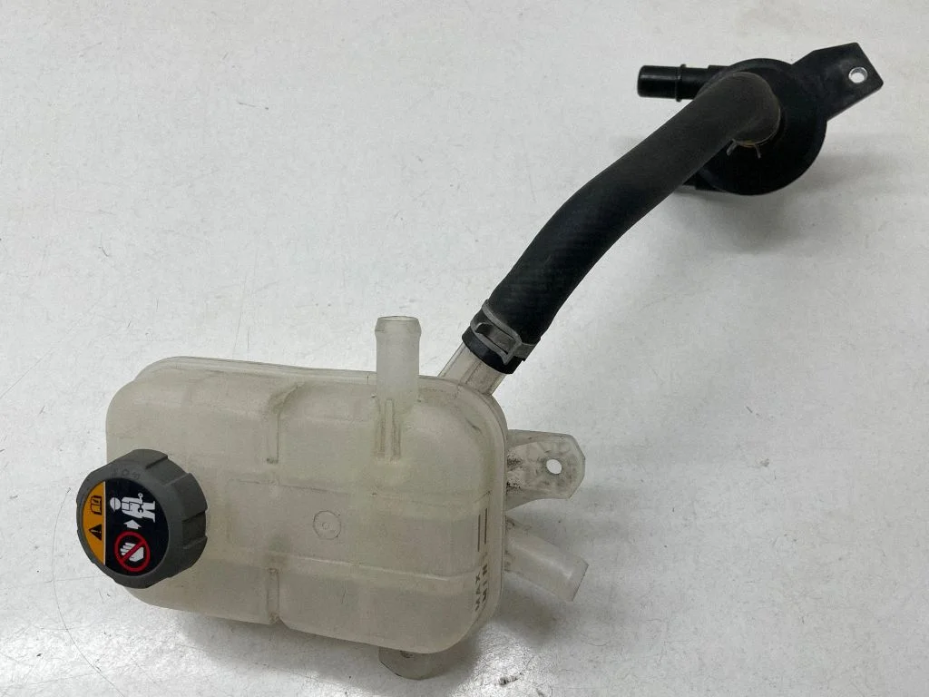 Coolant expansion tank/reservoir 37541P4500