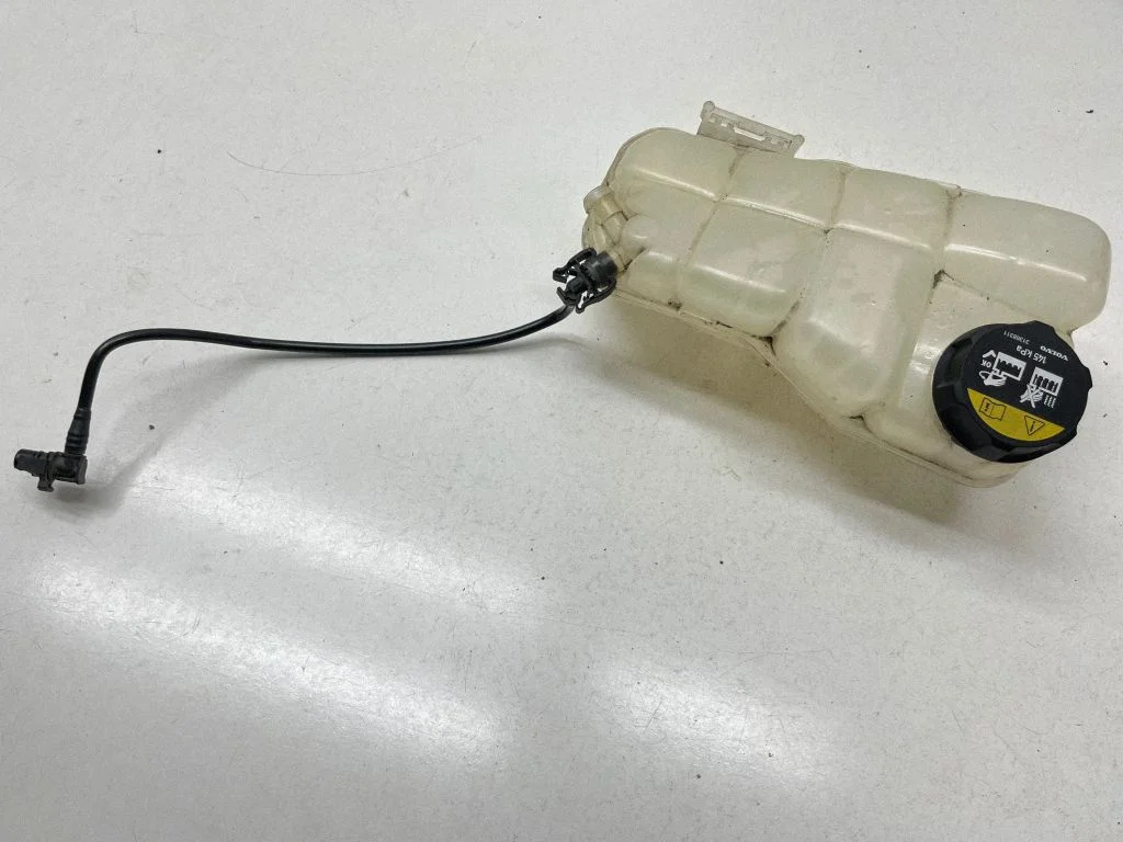 Coolant expansion tank/reservoir 31338764