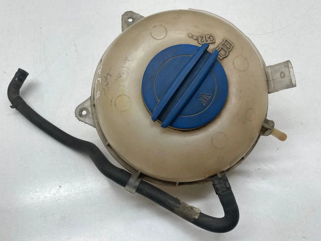 Coolant expansion tank/reservoir 7H0121407C