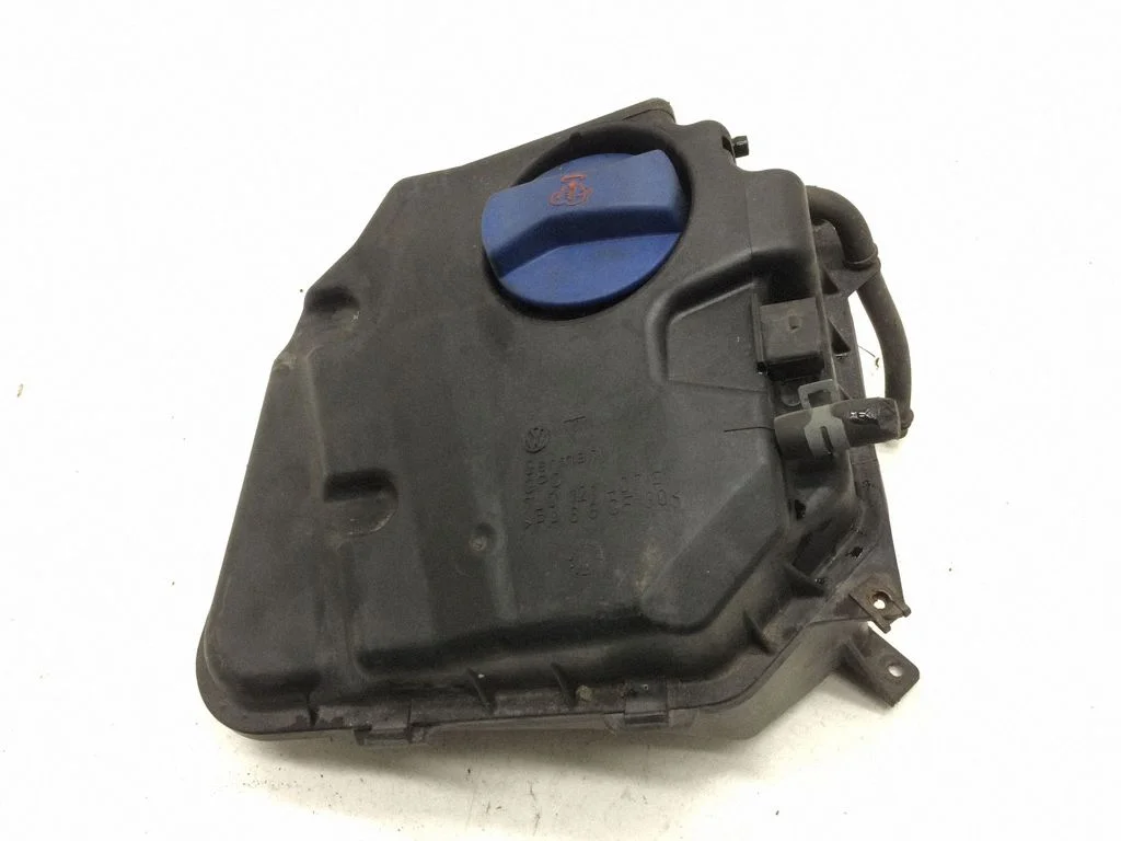 Coolant expansion tank/reservoir – Volkswagen Touareg I (2002-2010)