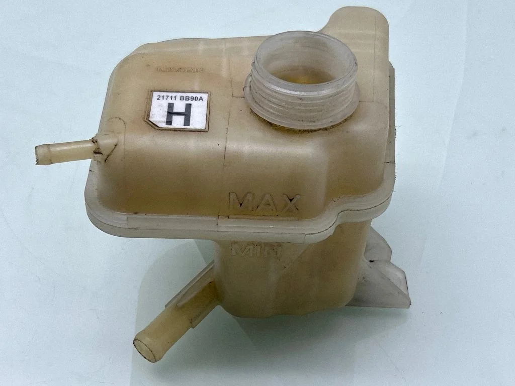 Coolant expansion tank/reservoir 21711BB90A