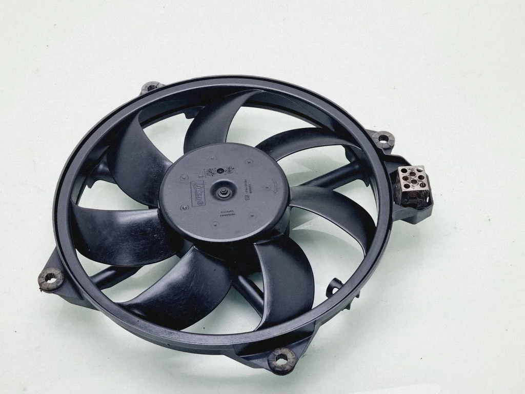 Electric radiator cooling fan 214812415R