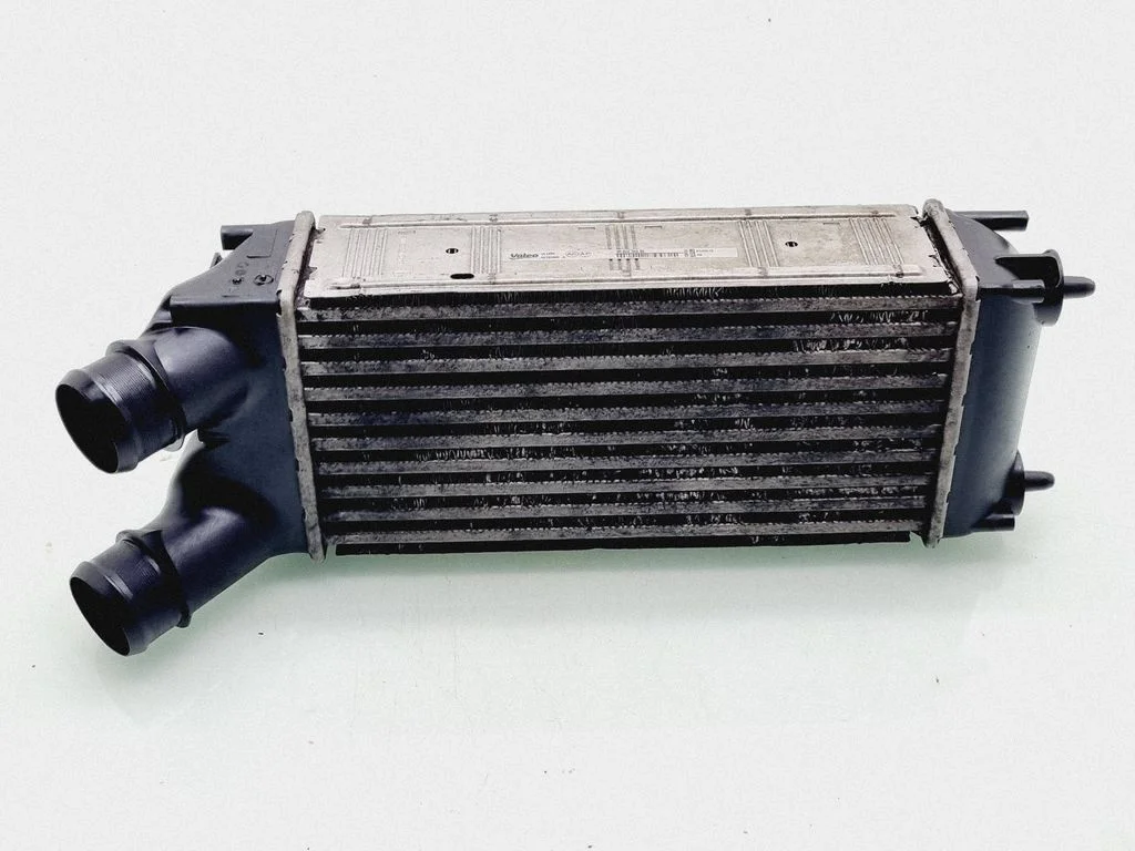 Vahejahuti radiaator – Peugeot Partner (2008-2014)
