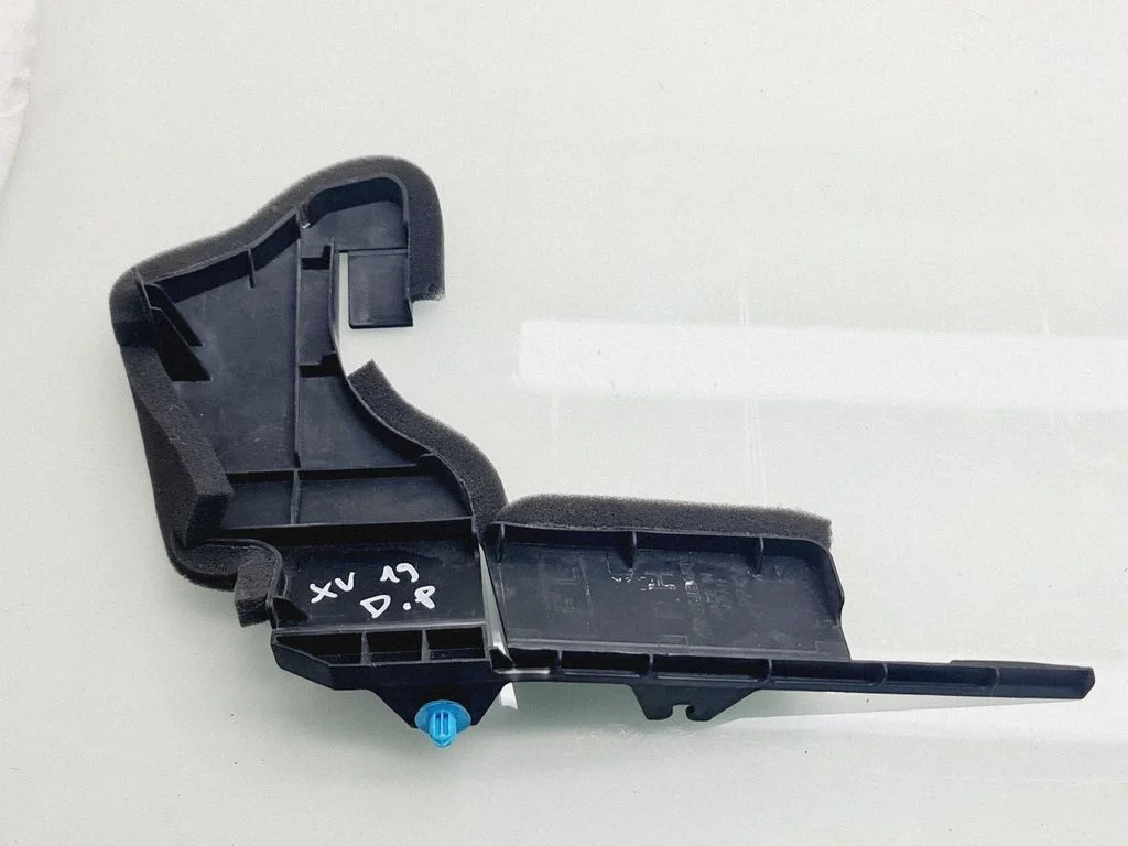 Intercooler air guide/duct channel – front right