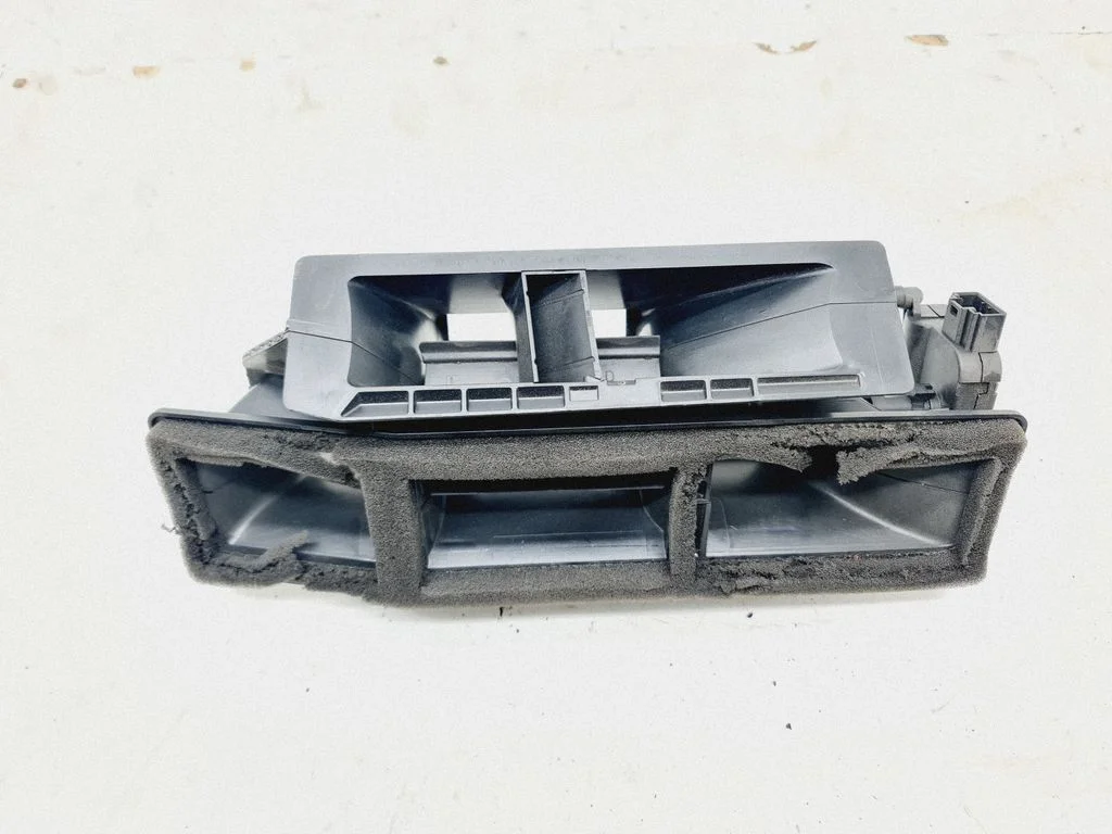 Salongi õhukanal – Volkswagen Passat B6 (2005-2010)