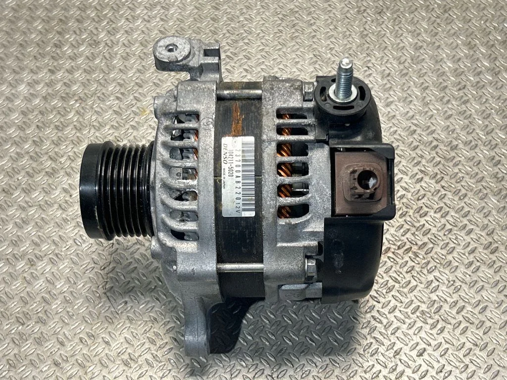 Generator/alternator 23700AB220