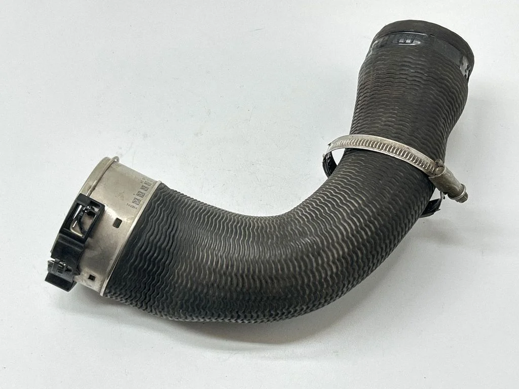Intercooler hose/pipe 36252025