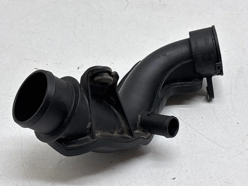 Vahejahuti voolik (-ud)/ toru (-d) DS739F805HD