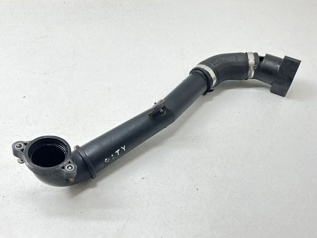Intercooler hose/pipe 04L145770H
