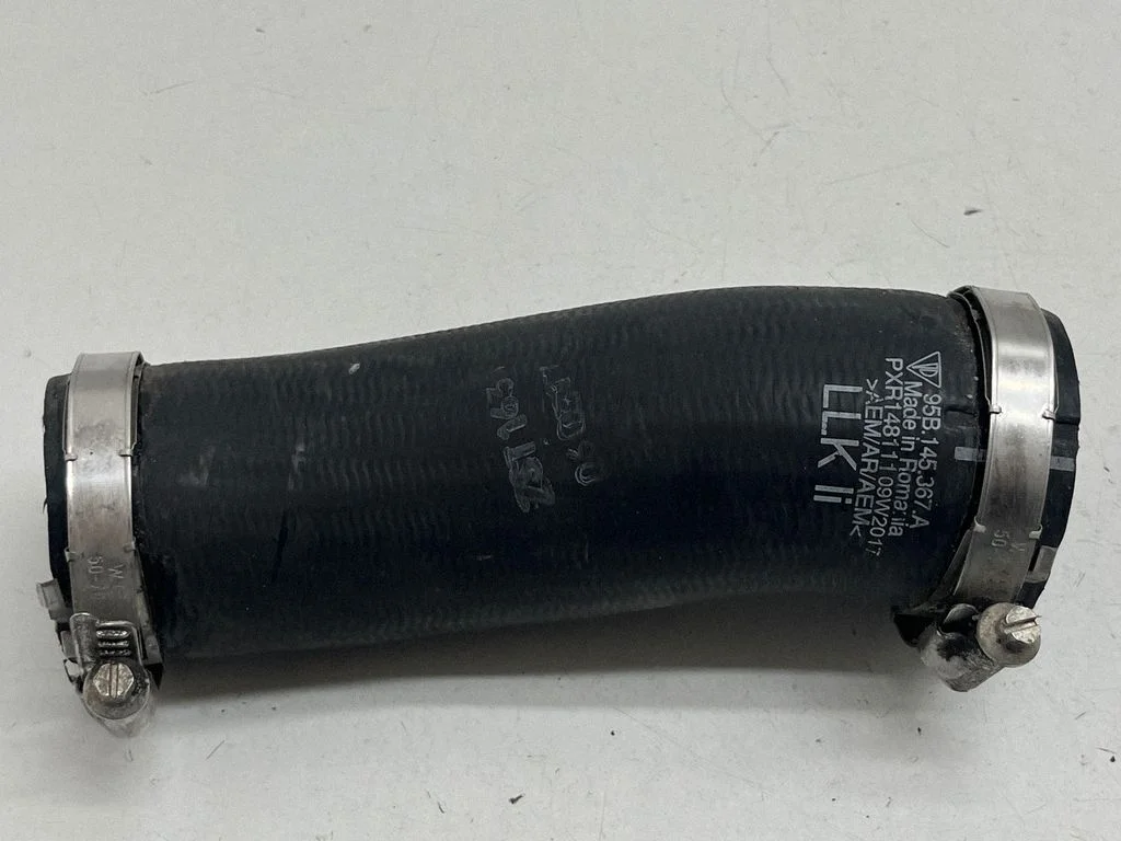 Wąż / rura intercoolera 95B145367A