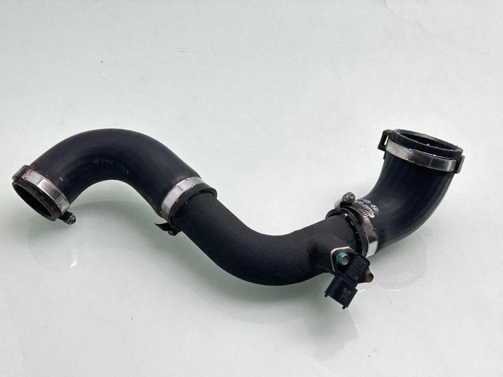 Intercooler hose/pipe 282612B740