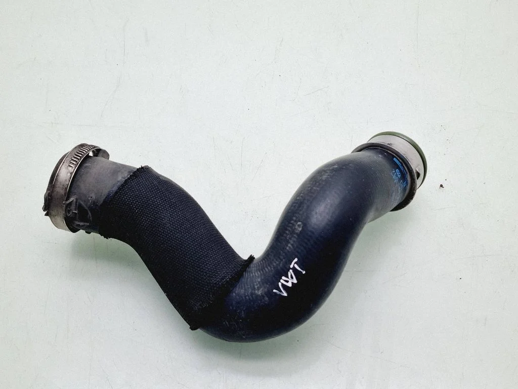 Intercooler hose/pipe 7L6145738