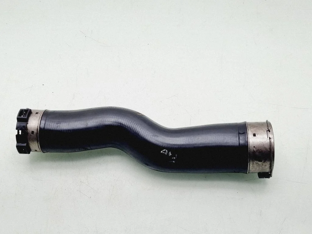 Intercooler hose/pipe 521108A
