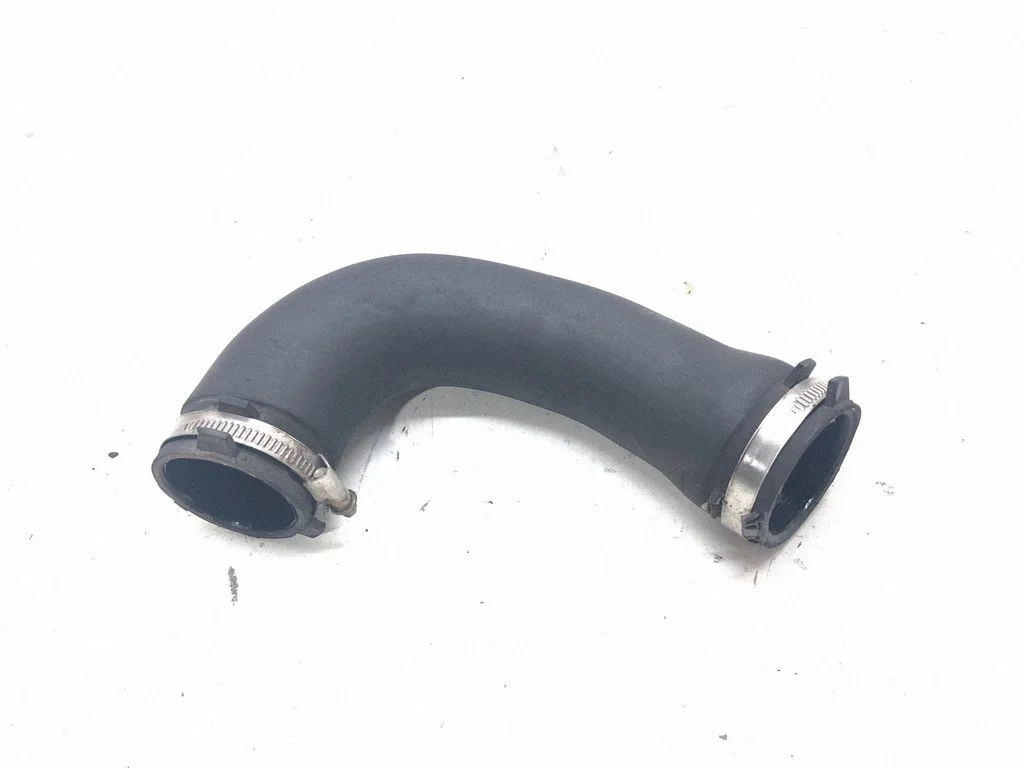Intercooler hose/pipe 8k0145709h