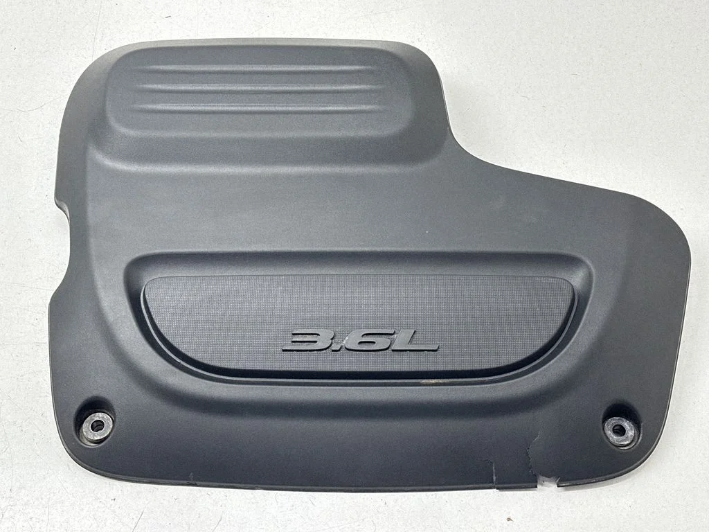 Engine cover (trim) 04861764
