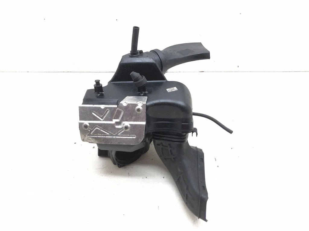 Air filter box 8r0133843b