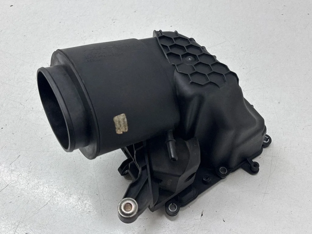 Air intake duct part – Volvo S90, V90 (2016-)
