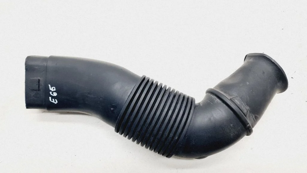 Air intake duct part 13717789131