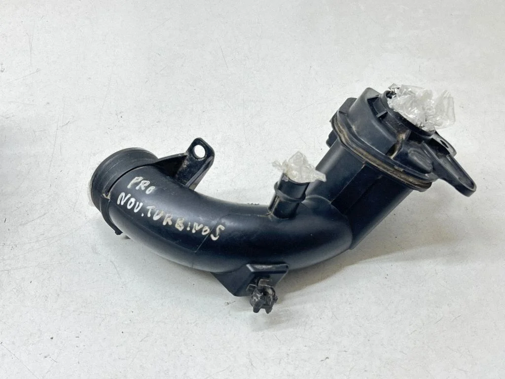 Turbo air intake inlet pipe/hose 98689