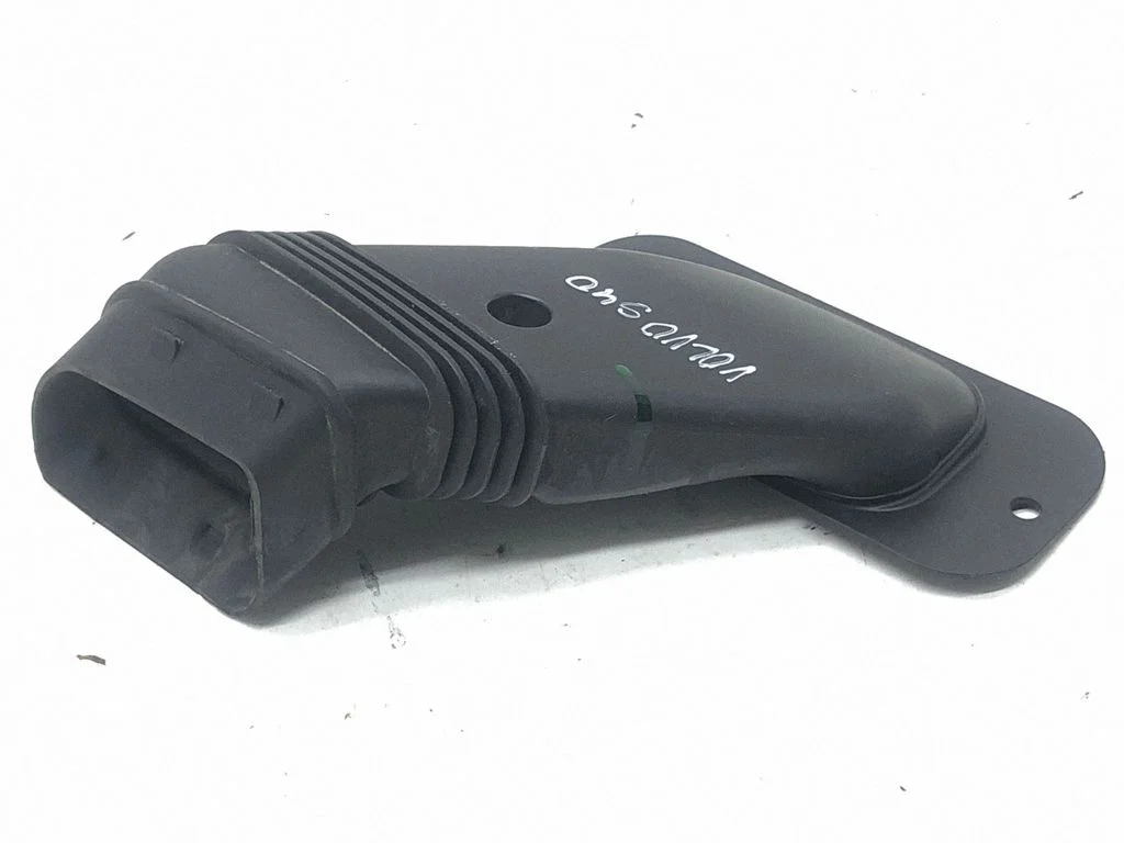 Gaisa ieplūdes kanāla detaļa (-as) – Volvo S40 (2008-2012)