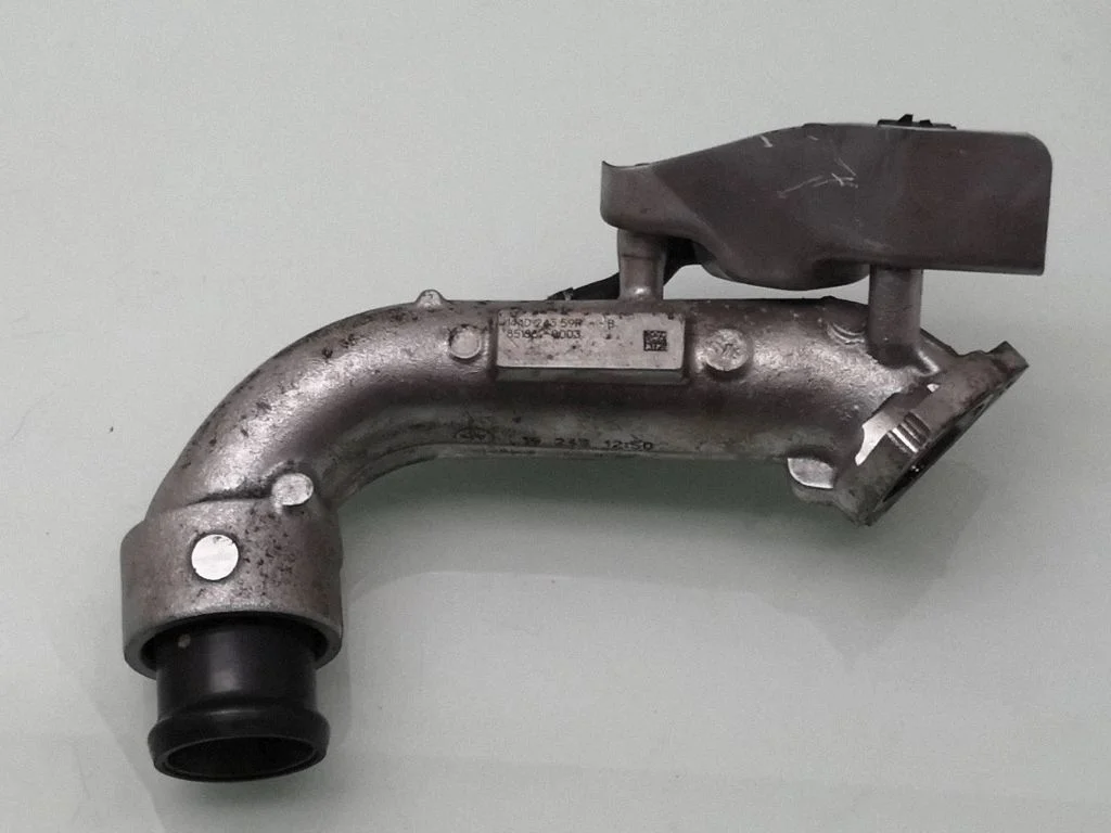 Gaisa caurule uz turbīnu 144D24359R