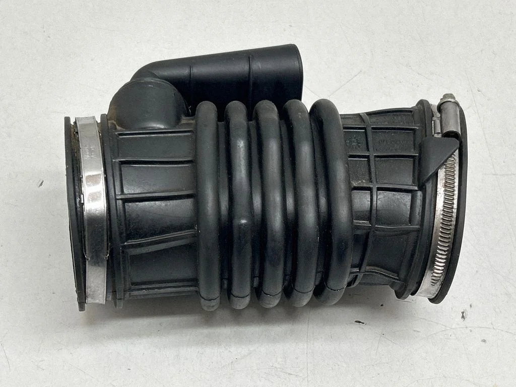 Air intake hose/pipe 31370310