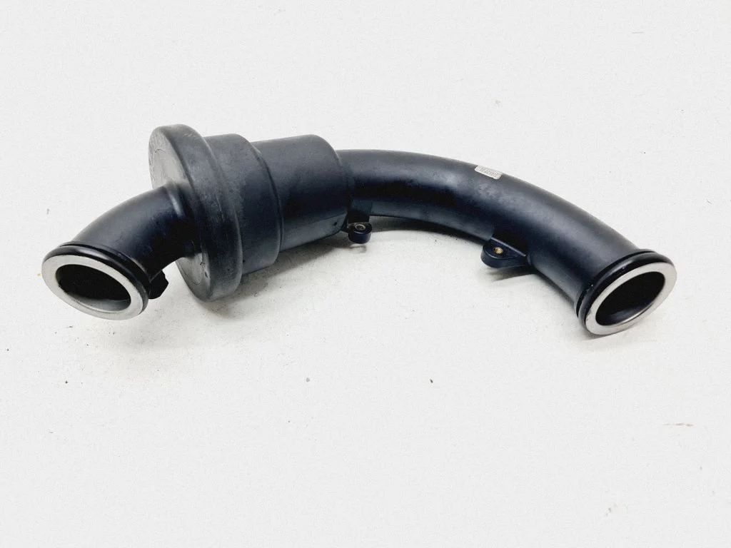 Turbo õhu sisselasketoru/ -voolik A6511400387