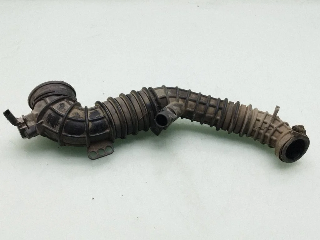 Turbo õhu sisselasketoru/ -voolik 7E0129615D