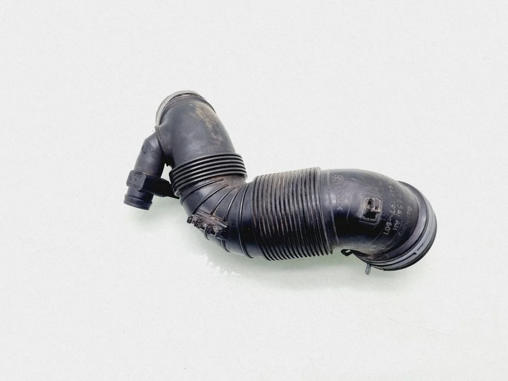Turbo õhu sisselasketoru/ -voolik 3C0129654AH