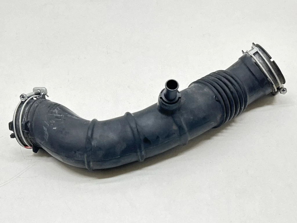 Air intake hose/pipe 17881K0050
