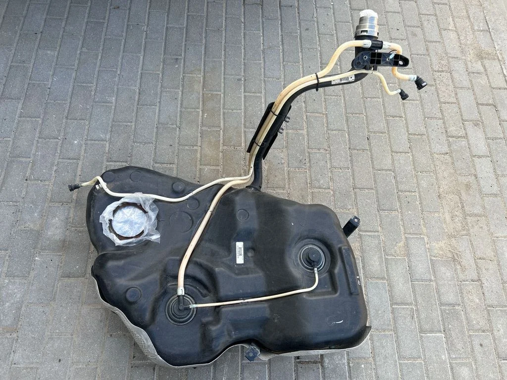 Fuel tank 450A18050