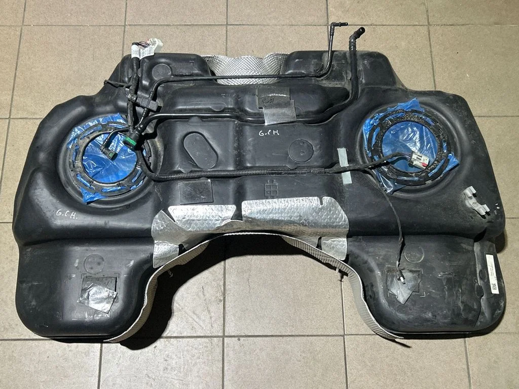 Fuel tank 68459140AI
