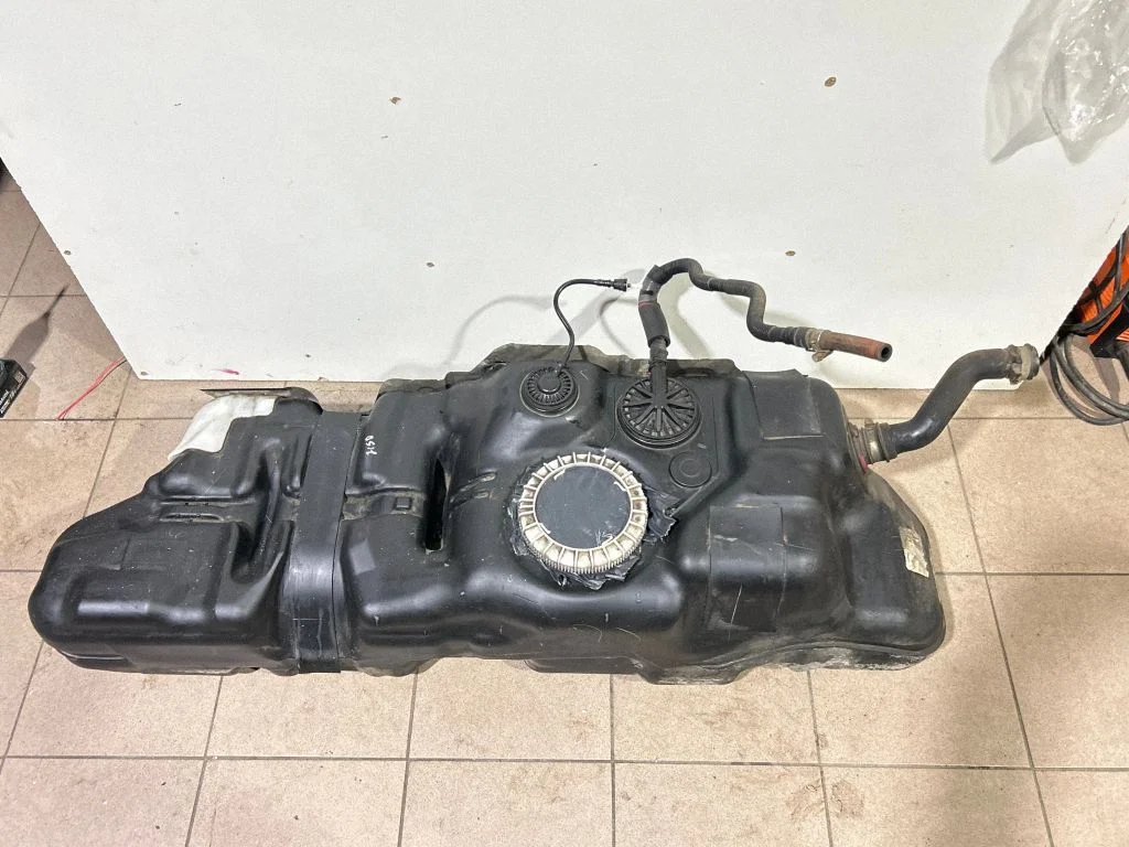 Fuel tank 7711135410